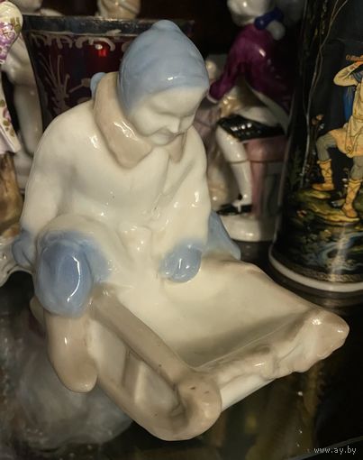 Мальчик на санках