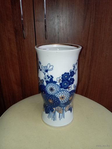 Фарфоровая ваза "Синие цветы". Владивостокский ФЗ.СССР.21 см.чешуйчатый скол(фото 4)