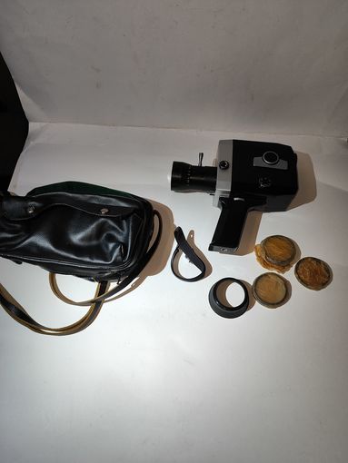 Кинокамера плёночная СССР. КВАРЦ 1х8С-2.