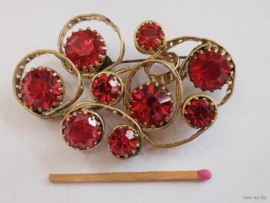 Брошь винтажная ЧССР. "Ленты"