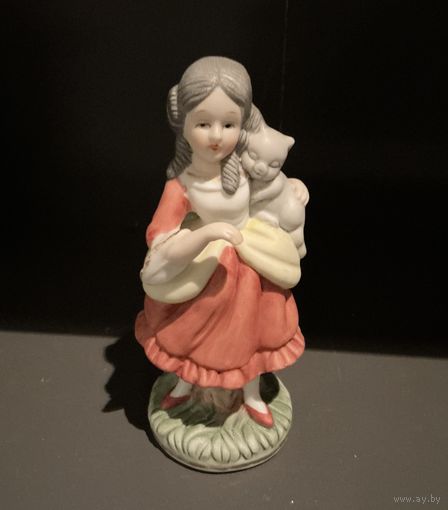 Статуэтка Девочка с кошкой  С 1 рубля Англия