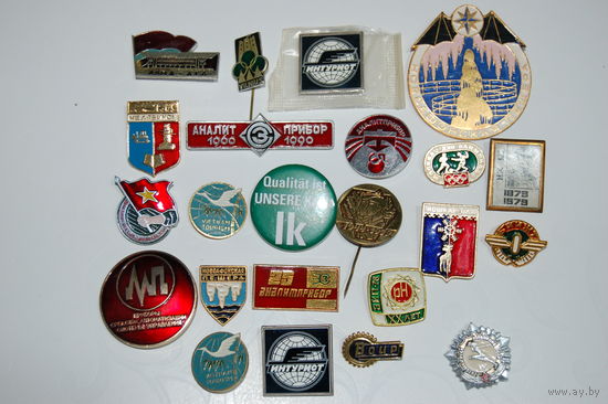 Значки 23 шт.