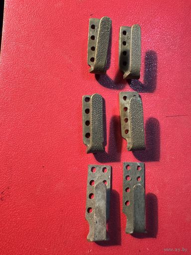 Крюки кителя.