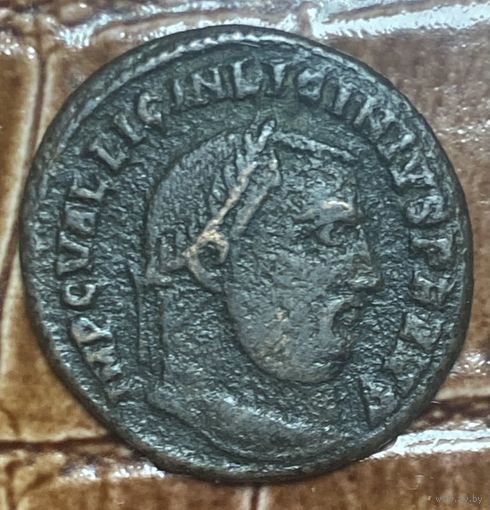 Монета Фоллис, император Лициний. 308-324 год.