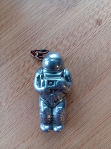 Брелок космонавт алюминий СССР