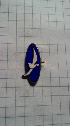 Голубь Мира. Фестиваль, 1958. Латунь, старый нечастый знак, Япония.