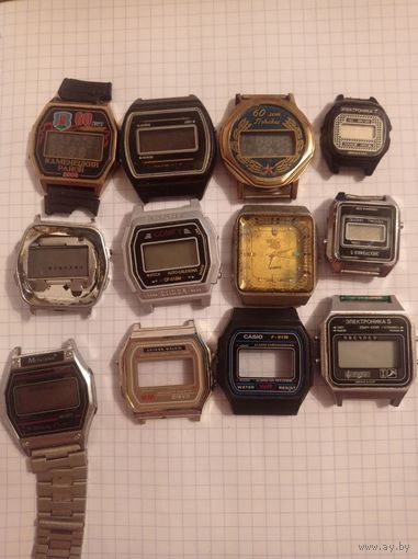 Часы электроника лотом с рубля без мпц!
