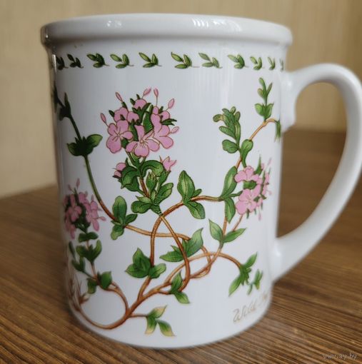 Кружка с ботаническим рисунком