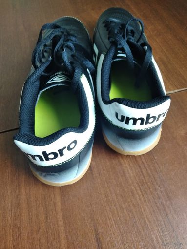 Бампы, футзалки UMBRO
