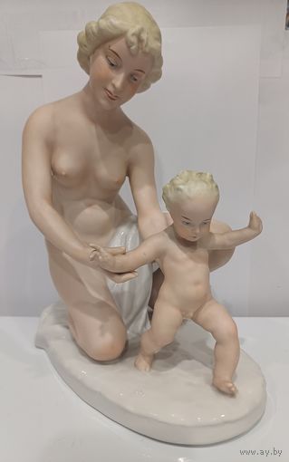 Все лоты с 1р.Редкая Валендорф Мать с ребёнком