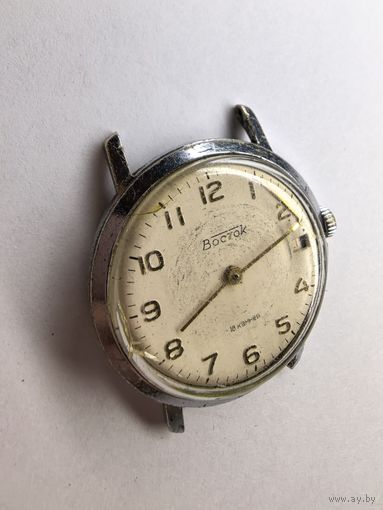 Часы Восток . Идут . С рубля без МЦ. Всё с рубля без МЦ.