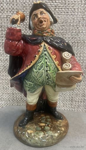 Фарфоровые статуэтка Royal Dolton Городской глашатай. Англия 1952 год. Высота 23 см