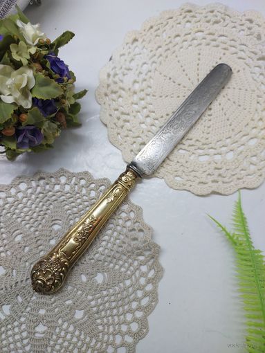 Нож  столовый около  1860г Франция Ручка СЕРЕБРО В ЗОЛОТЕ с 1 рубля. ИЗЯЩНЫЙ