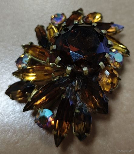 Брошь винтажная. Чехия. Времен СССР