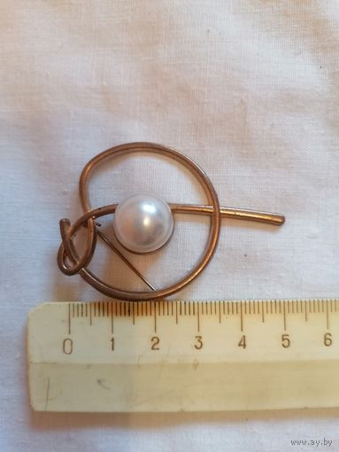 Брошь геометрическая