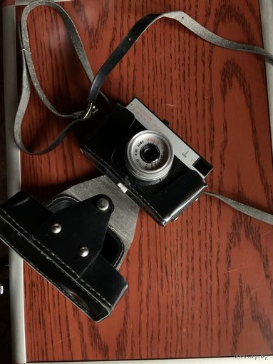 "Смена 8М" в родном футляре-отсюда и цена.