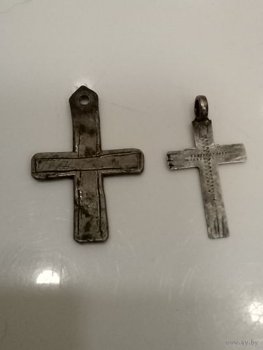 2 старинных серебряных крестиков