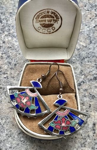 Серьги