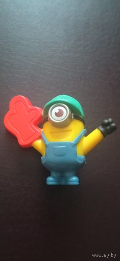 Миньон с перчаткой
