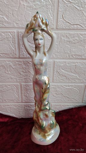 КОЛЛЕКЦИОННЫЕ ФАРФОРОВАЯ СТАТУЭТКА ДЕВУШКА ВЕСНА ЛЕСНАЯ МАВКА ЗКХ СССР ОРИГИНАЛ  ЛОТ 1.  Распродажа Коллекции !!! . Экспресс  Аукцион  с рубля без МПЦ и прочего 3 ДНЯ  .Много лотов в продаже .