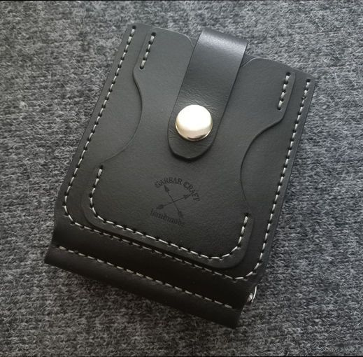 Мужской кошелек с зажимом для купюр.