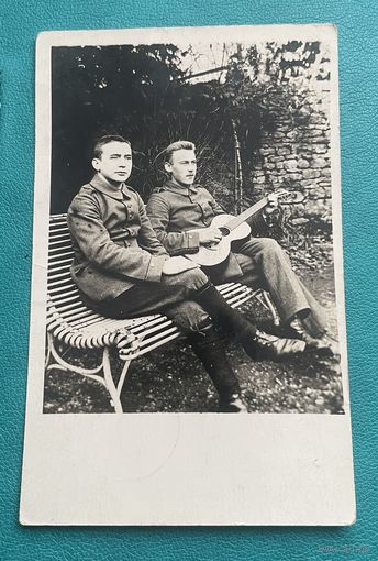 Фотооткрытка 1 Мировая война Немецкие солдаты на отдыхе, гитара / шмамп, фельдпочта 1917 прусский штурмовой батальон