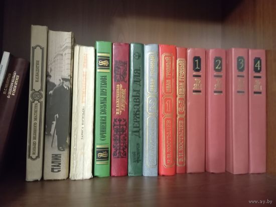 Книги разные, недорого. цена за 1 шт