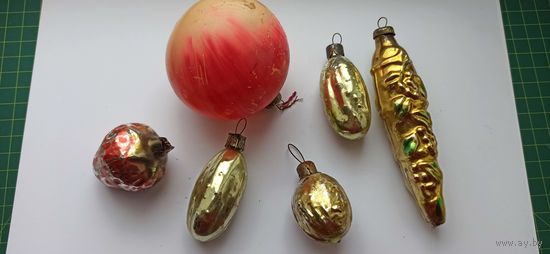 Старые новогодние игрушки "фрукты и овощи"