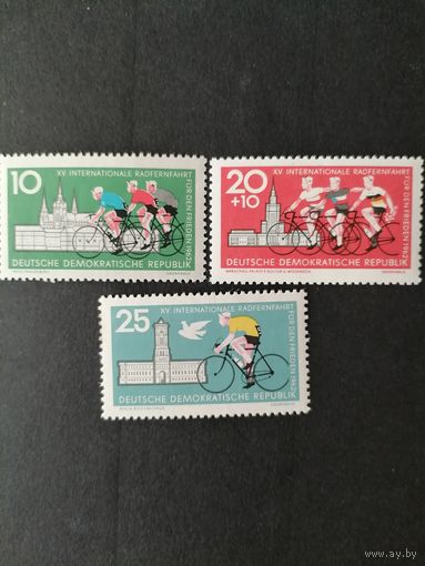 ГДР 1962 Полная серия марок "Международная велогонка "Дружба" по маршруту Берлин-Прага-Варшава" (чистые**) Mi.886-888 каталог 2.00 евро