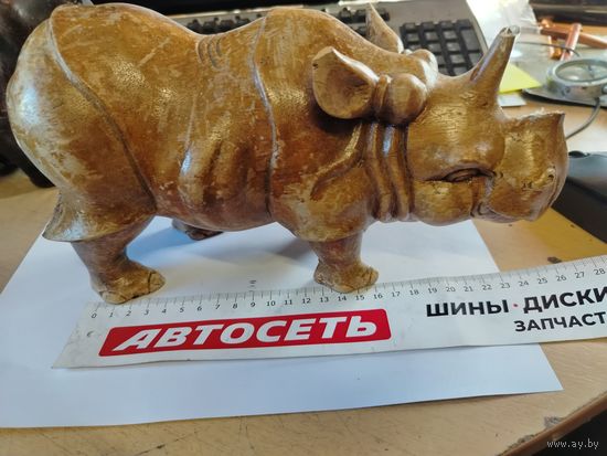 Носорог статуэтка