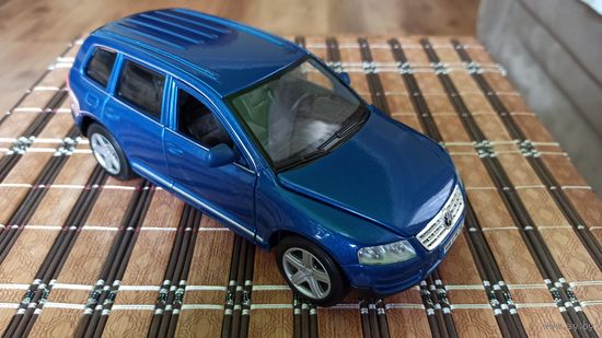 Volkswagen Touareg 1/24