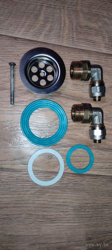 Угольник с наружной резьбой 1/2*16 фитинг + чашка с винтом и прокладками