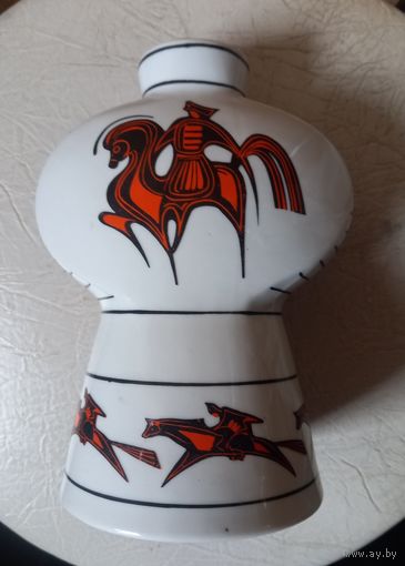 Ваза Красноармеец конник