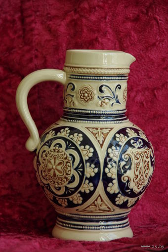 Кувшин фарфоровый  ( Германия )  16,5 см   ( целый )