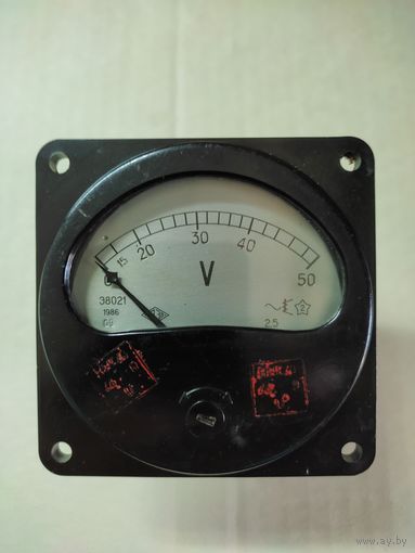 Вольтметр Э8021 50В СССР