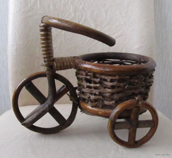 Все лоты с рубля.Плетеное кашпо,подставка,ключница.Ручная работа.Европа.Винтаж.