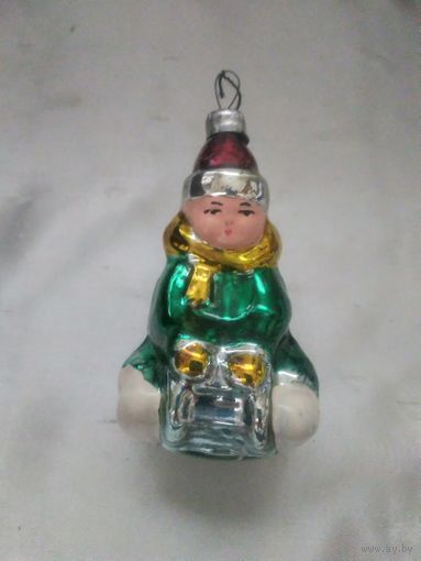 Мальчик на санках.Каталог.