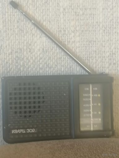 Радиоприемник.КВАРЦ-309.См.фото и описание.