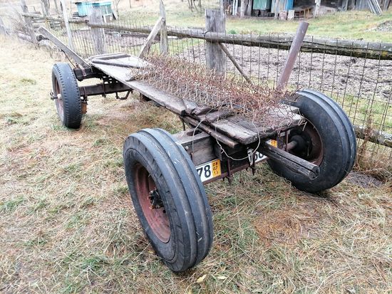 Телега (база), находится у Миловиды, д. Подкриница у самой дороги (Барановичский район). Цена обсуждаема.