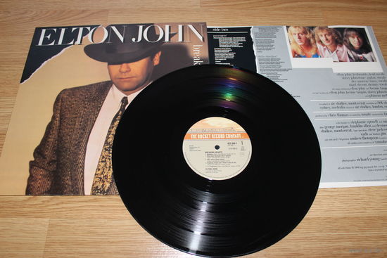 Elton John – Breaking Hearts