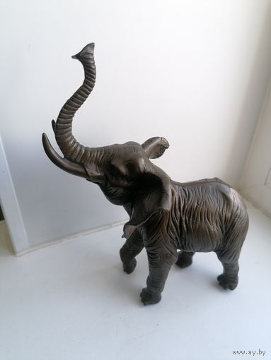 Статуэтка Слон, хобот вверх,литье бронза, размер