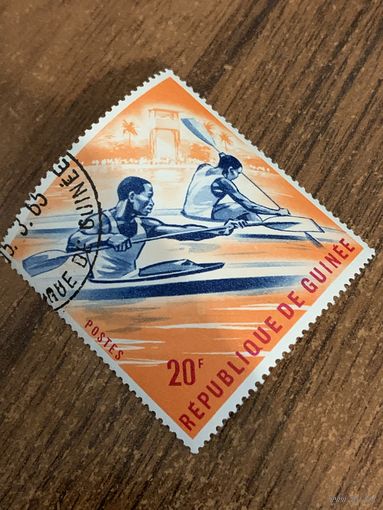 Гвинея 1963. Гребля. Марка из серии