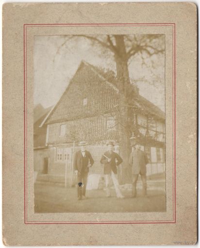 Старинная фотография на картоне