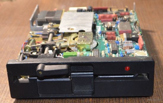 Дисковод 5.25 EC 5326