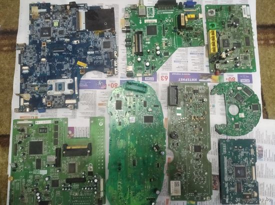 Платы, радиодетали на платах.