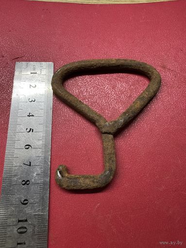 Крюк для натягивания сапог.