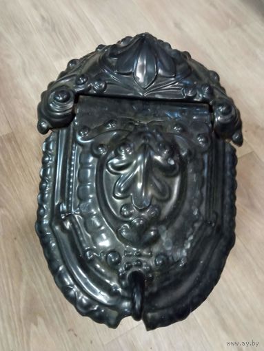 Чугунная емкость для углей