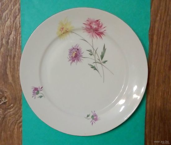 Тарелка-Сделано в ГДР Freiberger Porzellan Vintage-19см.