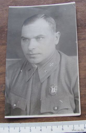 Фото 47 летчик капитан с орденом Знак Почета
