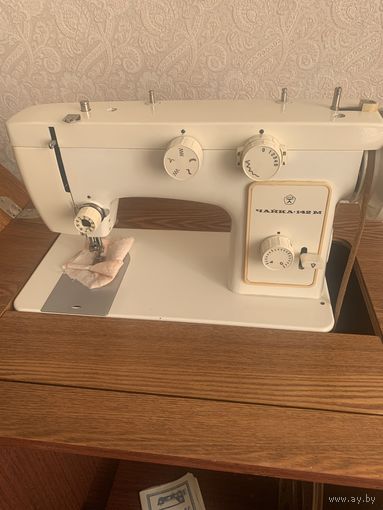 Швейная машинка Чайка 142-М
